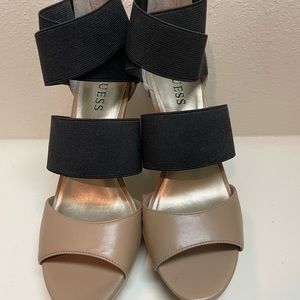 Guess nude pumps